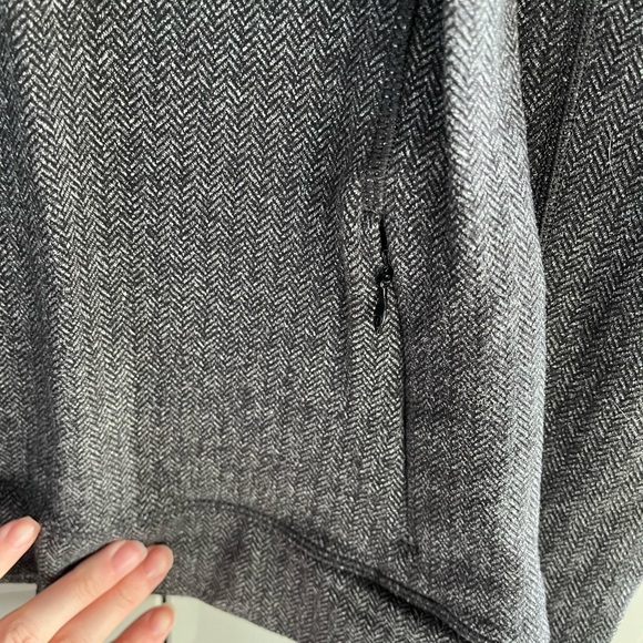 SOLD - Lululemon Think Fast LS Top 4 Black Herringbone - Picture 11 of 11